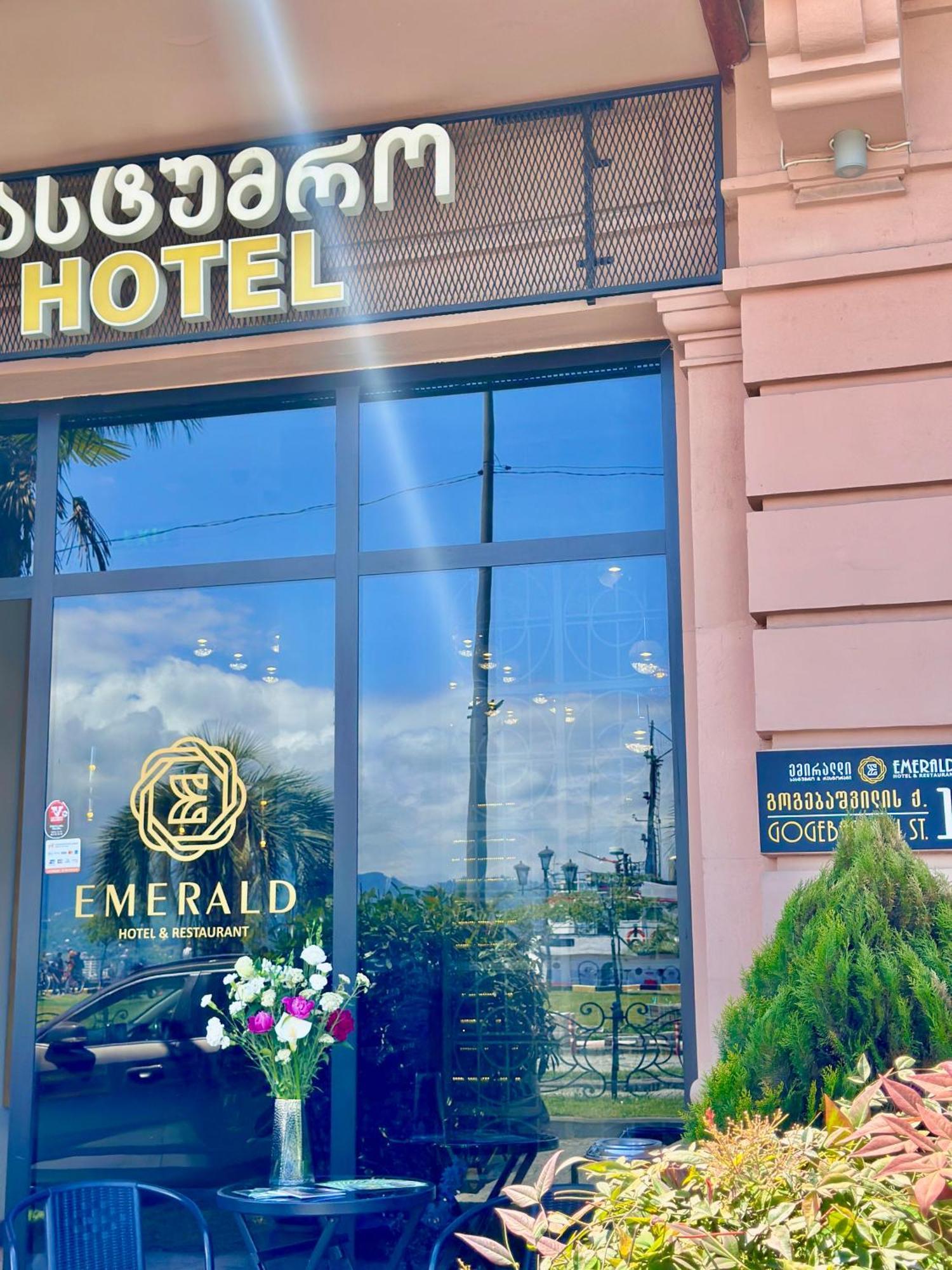 Emerald Hotel Batumi Kültér fotó