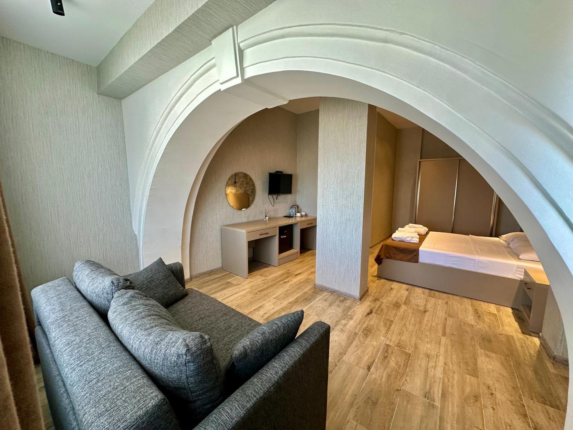 Emerald Hotel Batumi Kültér fotó