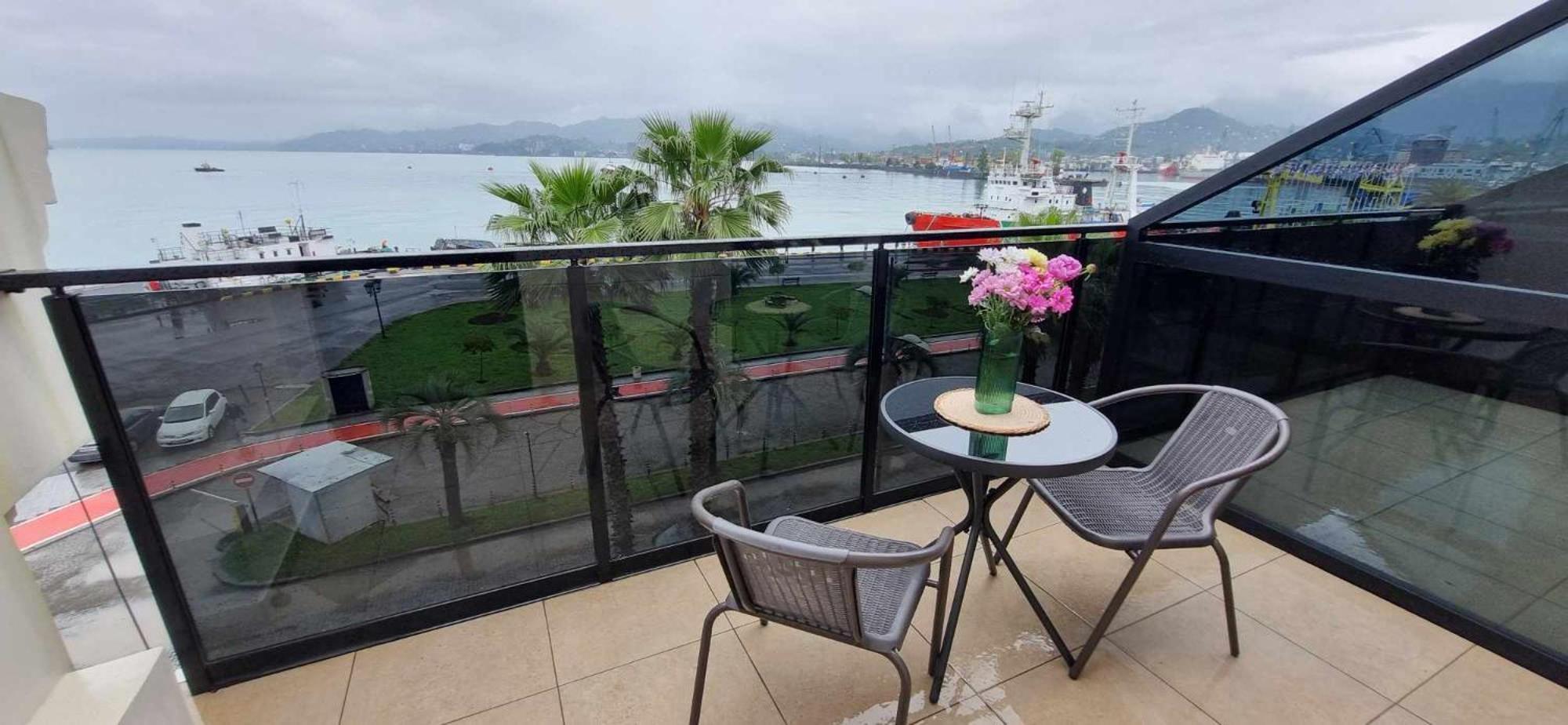 Emerald Hotel Batumi Kültér fotó